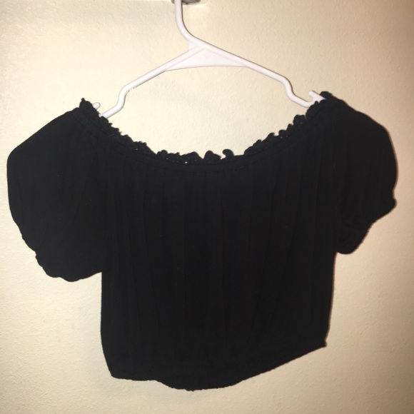 💓Cute Forever 21 off the shoulder top! - Picture 2 of 3